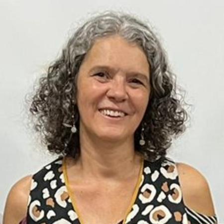 Lilian Perdigão Caixeta Reis